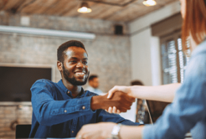 O que fazer para se sair bem em uma entrevista de emprego